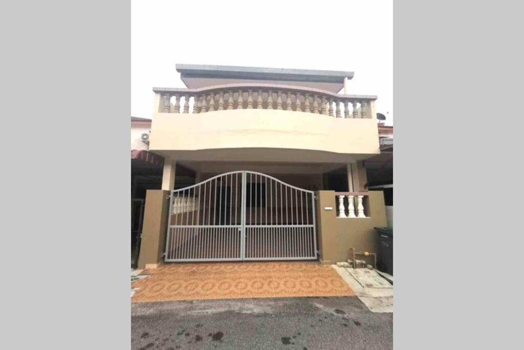 Mersing Fun Beach Home Services Buitenkant foto